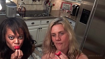 Preview 1 of Taemin Despacito - Hot amateur lesbians masturbating and licking pussy