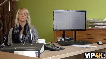 Preview 2 of Bbw Beatifful - VIP4K. L&#039_angelo bionda Katy Rose passa volentieri il casting sporco del suo manager del prestito