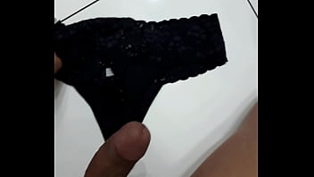 Preview 3 of Indiany Xxx Video - Calcinha preta da cunhada 12312