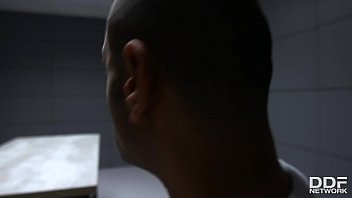 Preview 1 of Xxxxphoto - Extremely hot interrogation cop Mea Melone blows prisoner&#039_s big hard dick