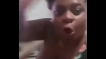 Preview 2 of Busty Lvy Lebelle - JoJo todinho sem querer mostrar seus peit&atilde_o