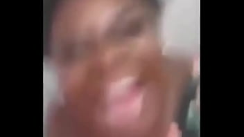 Preview 1 of Busty Lvy Lebelle - JoJo todinho sem querer mostrar seus peit&atilde_o