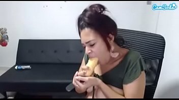 Preview 1 of Sri Lanka Dilhani Asokamala Sex - pretty girl loves sucking dick