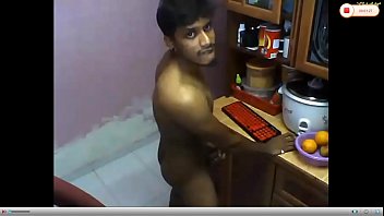Preview 2 of Ngewe Di Hotel Tanpa Di Sensor - Indian guy on cam