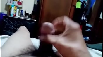 Preview 3 of Small Girl Has Orgasm - Gay Maduro Caliente