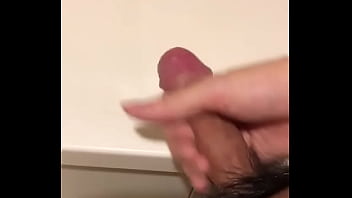 Preview 1 of Debo Sousay - 公衆トイレで射精
