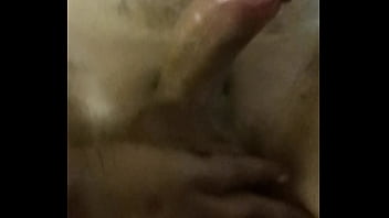 Preview 1 of Negra Cagando - Primos experimentan
