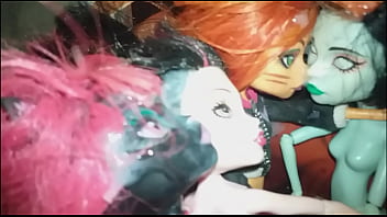 Preview 2 of Leticia - Compilaci&oacute_n #13 facial a mis nuevas mu&ntilde_ecas Monster High