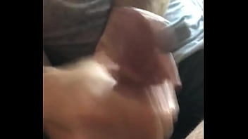 Preview 1 of Cina Hisap Kote Melayu - Una mano amiga