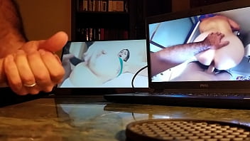 Preview 2 of Cita Con La Mom - Masturbating guy with computer
