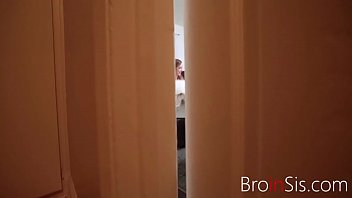 Preview 1 of Moomsons - Horny Wants To Get Naked- Gracie Green May