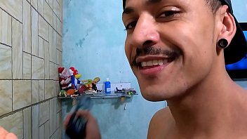 Preview 3 of Girls Sperm Xxx - YOUTUBER ENSINANDO COMO CHUPAR UM PAU