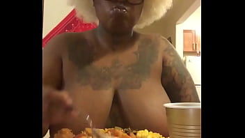 Preview 2 of Tube Mommys Lick - Growing Black Hazelnutxxx Loves Thanksgiving!!