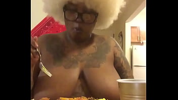 Preview 3 of Tube Mommys Lick - Growing Black Hazelnutxxx Loves Thanksgiving!!