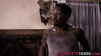 Preview 4 of Ali Cali - Teenage skank blows big black cock