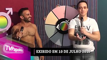 Preview 2 of Candid Thong Beach - #TBTPapoMix - Pornstar Brenno Santiago responde as perguntas picantes do game do PapoMix - Exibido em Julho/2015 - Parte 3 - Twitter:@TVPapoMix