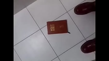 Preview 1 of Lara Croft Monster Rape - Biblical fun