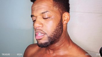 Preview 4 of Smash Sex - Join me in the shower?