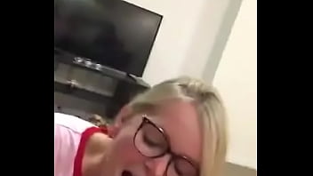 Preview 3 of Dad Sun Girl - Boquete da loira gostosa - gozando na cara