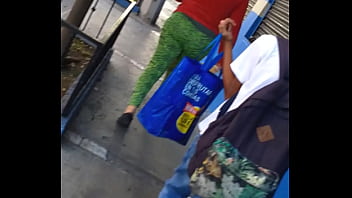 Preview 1 of Brazrres Hd - Vecina en la calle