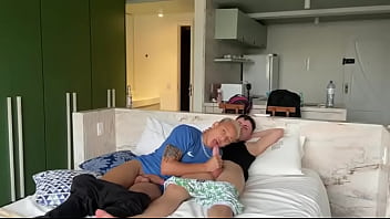 Preview 2 of Soni Livn - Meu colega de trabalho veio assistir o jogo em casa,  mas ele queria mesmo era trasar. Ganhei at&eacute_ leite na boca. - Free