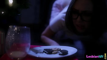 Preview 1 of La Maldrata - Queening babe eaten out in santa outfit