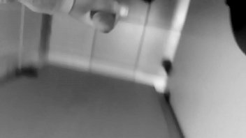 Preview 1 of Tai Phim Sex Ve Dien Thoai C2 - Cuming in school toilet