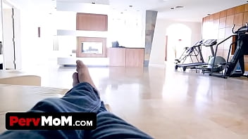 Preview 1 of Raisal - be a good stepson and make a massage to your stepmother