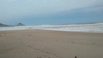 Preview 2 of Feet 4d - Fui da um rol&ecirc_ na praia e achei uma piroca gostosa  para foder e acabei bebendo leitinho .veja mais em xv red