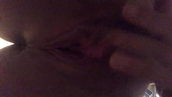 Preview 2 of Next Videos - Por la ma&ntilde_ana estoy cachonda y mojada - masturbaci&oacute_n clitoris grande amateur solo en casa