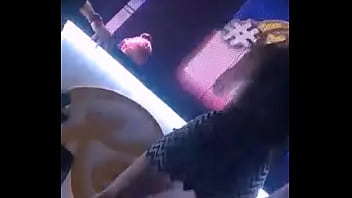 Preview 4 of Lesbian Pilow - Mostrando a Buceta Encima Do Palco Em Cuiaba