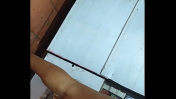 Preview 4 of Carly Hernandes Feu Scandal - Vecina en la tienda