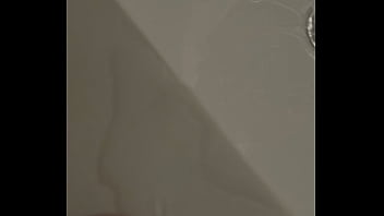 Preview 1 of Tube7sex - Peeing in the hotel sink!