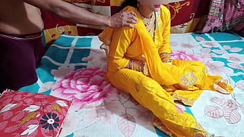 Preview 1 of South Indian Sex Hd Sexx - धीरे से घुसाओ गांड़ फट जायेगी दीदी की चीख साफ हिंदी आवाज में
