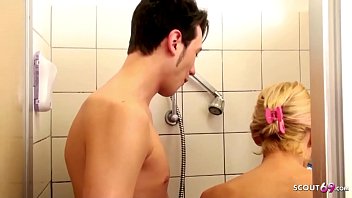 Preview 1 of 18 Man Houm - ▶▶ GEILE STIEF MUTTER KADA MIT MEGA TITTEN FICKT JUNGSPUND SOHN IN DER DUSCHE - German m. ◀◀