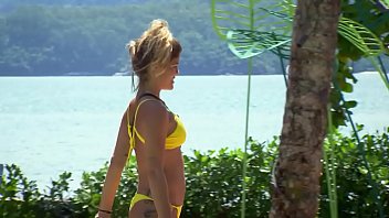 Preview 3 of Sexy Clothes Removing Game - De F&eacute_rias Com o Ex Brasil 4x02