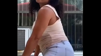 Preview 3 of Mia Khalifa Xxx Naked - Se&ntilde_ora bailando sexy