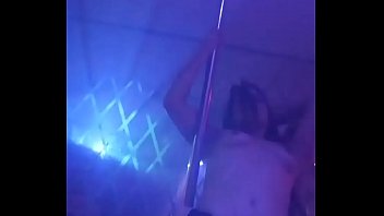 Preview 4 of Vagina Bload - Sexy putica colombiana  moviendo su culo