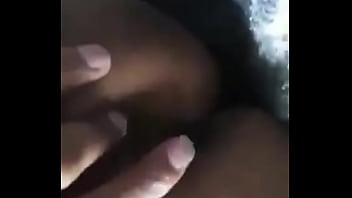 Preview 2 of Arab Sex Porn Xvideo - El enfermero est&aacute_ muy mojado y se mete el dedo en el culo para m&iacute_