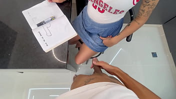 Preview 2 of Sunny Leon Sex Vrdio Fucked - Mi peque&ntilde_a hermanastra quiere saber que es un pene,  y le doy la mejor clase de anatom&iacute_a de su vida. H.L.