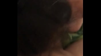 Preview 2 of Mom Kiss India - Ni&ntilde_a de 18 a&ntilde_os me chupa la polla