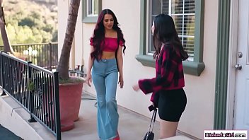 Preview 2 of 5 Star Xvideo - Lesbian teen eating her classmates pussy