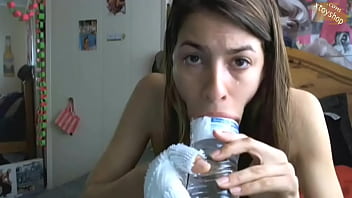 Preview 4 of Tegah Tido - Hot Girl Deep Throats Water Bottle