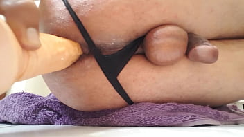 Preview 2 of Japanese Gag Big Sex - Uno m&aacute_s en sabado