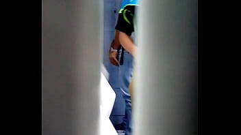 Preview 4 of Old Pissing Teen - universitario pingon