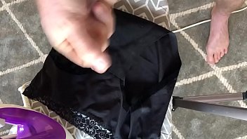 Preview 4 of Soni Liyani - Ironing her panties