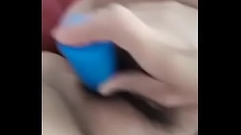 Preview 1 of Inicio De La Flaca En El Porno - Una amiga