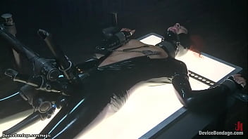 Preview 2 of Sunny Leone Hot Sex Kompoz