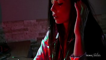 Preview 1 of Xxxxxx Video Hd Film - Alexa Tomas en el estudio de sonido termina masturbandose