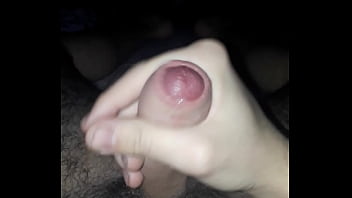 Preview 1 of Mumy Hot Sexz Xx - Novinho com fimose batendo punheta